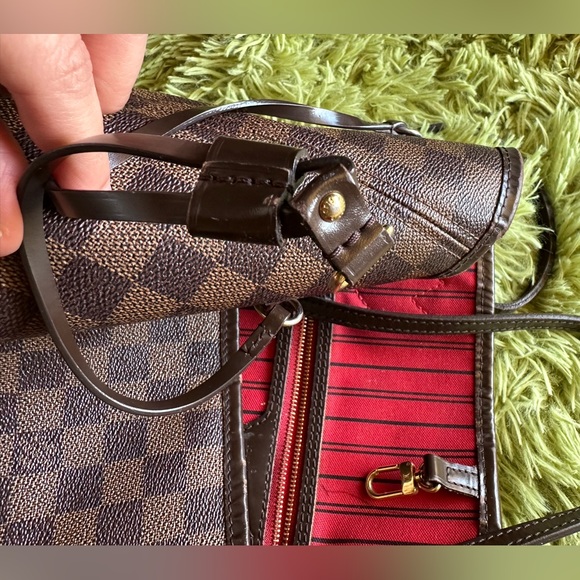 Louis Vuitton Damier Ebene Neverfull MM - Picture 6 of 17